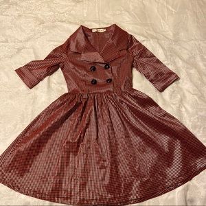 Fit & Flare 50’s dress
